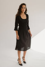 Load image into Gallery viewer, Black Crinkle Wool Dress With Three Quarter Sleeves For Fall And Winter Seasons
